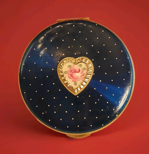 Vtg ladies makeup - makeup, compact