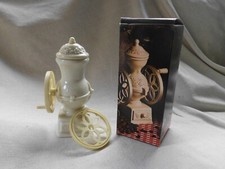 AVON COUNTRY STORE COFFEE MILL MOONWIND COLOGNE ~ VINTAGE BOXED