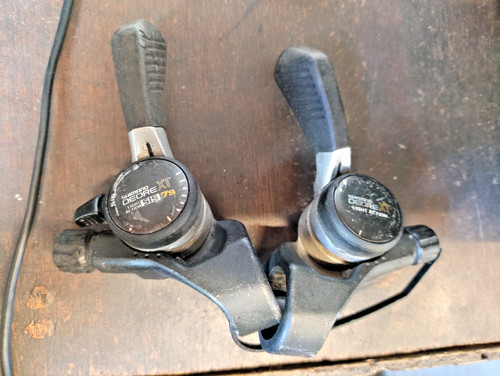 Shimano deore thumb - shimano, xt