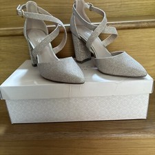 PARADOX LONDON Reagan