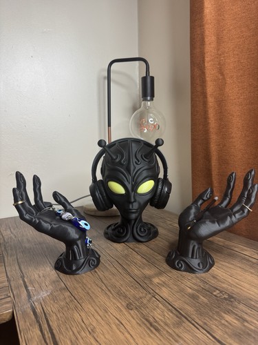 Alien head organizer - head,