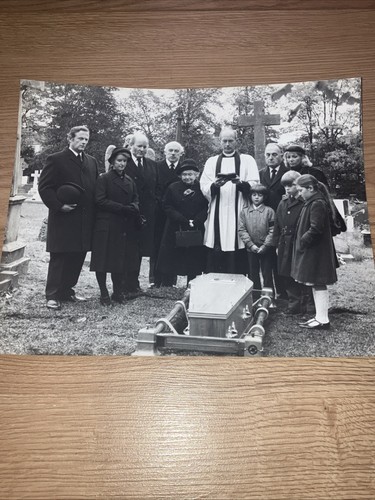 Emmerdale farm funeral tv - emmerdale,
