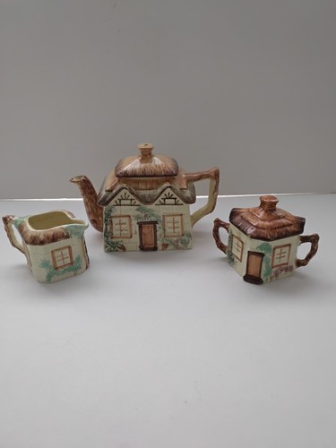 Vtg keele street pottery - street,