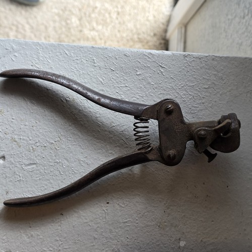 Antique disston triumph - antique, saw