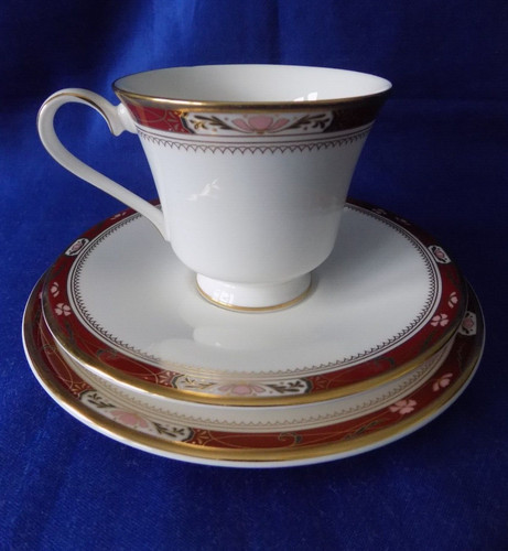 Royal doulton sandon trio - royal,