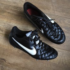 11g Nike Tiempo Black 525184-010 UK Size 9 SG Boots Football Stud 