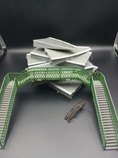 Hornby OO Gauge Platform & Footbridge (Missing Supports)