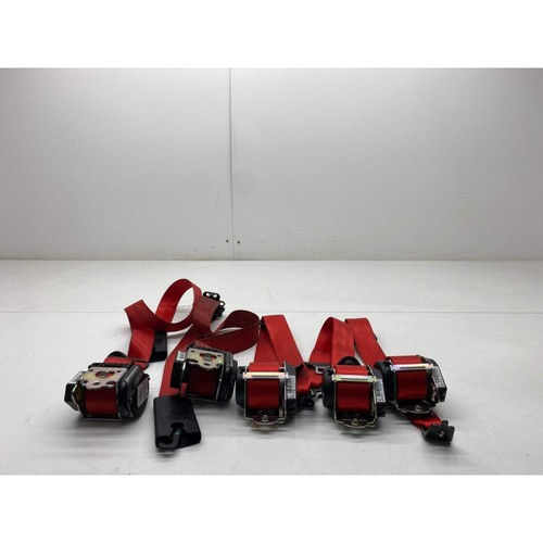 Renault clio seat belts full - renault,