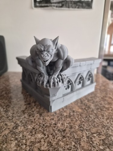 Printed gargoyle rooftop - 3d,