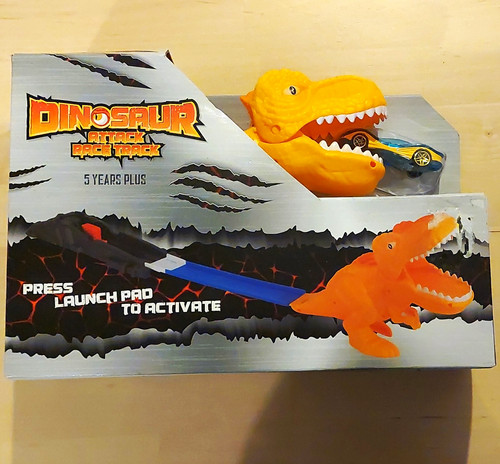 Dinosaur attack race track - dinosaur,
