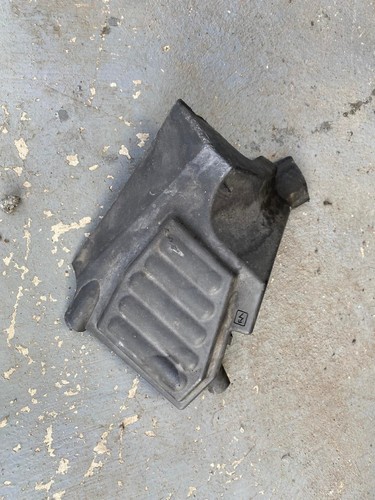 Engine bay fuse box - , lid