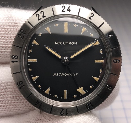 Vintage 1963 bulova accutron - bulova,