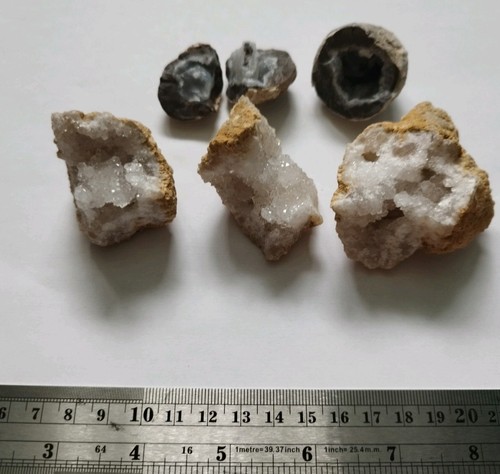 Small clear quartz crystal - small,