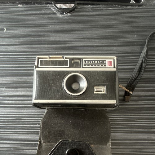 Kodak instamatic 100 vintage - kodak,