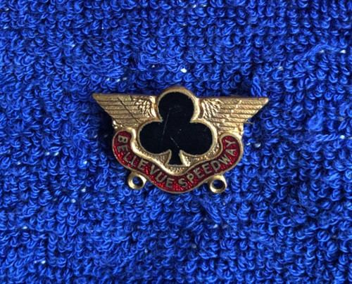 Speedway badge belle - belle, maker