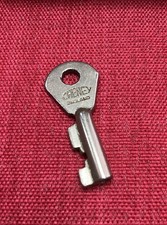 CHENEY Vintage No 11  Round