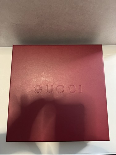 Gucci authentic 9x9 large - gucci,