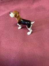 Hagen Renaker Beagle 2" long