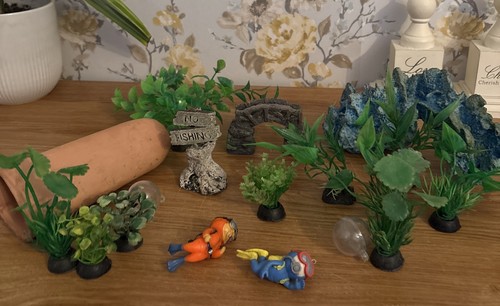 Fish tank aquarium bundle - tank,