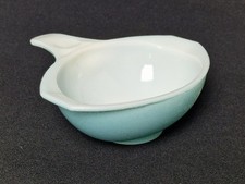 Pyrex gravy/sauce boat
