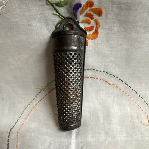 Grater nutmeg vintage silver - grater,