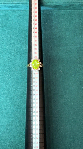 10ct yellow gold ring oval - 10ct,