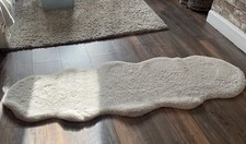 RRP £79 Silhouette Home Faux Fur Rug Ultra Soft Tufted Sheepskin Hardly Used 