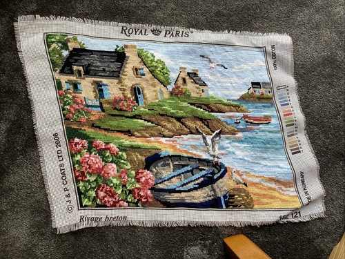 Large vintage royal paris - royal,