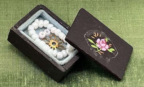 Dolls house jewellery - , box