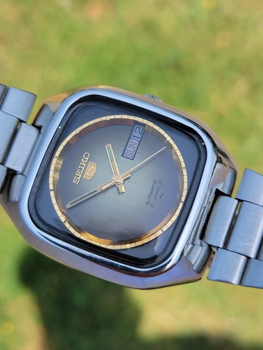 Vintage shape seiko 5 - vintage,