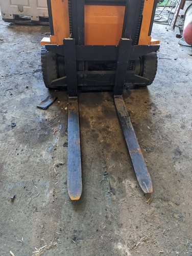 Pair forklift forks tines - forklift,