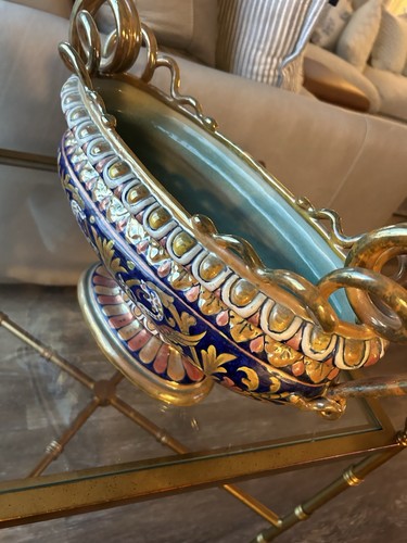 Majolica centerpiece bowl with