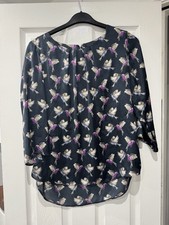 Amphora Women’s Bird Blouse