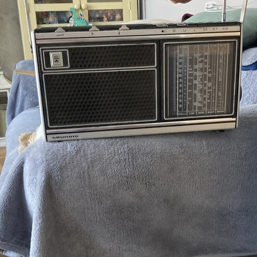 Grundig portable multi - portable, multi-band