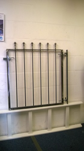Gate metal - gate,,