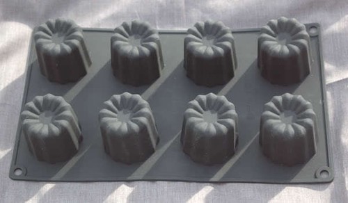 Large canele cannele - canele,