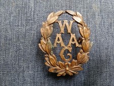 #351 – WOMENS' ARMY AUXILIARY CORPS W.A.A.C. CAP BADGE – numbered G12996