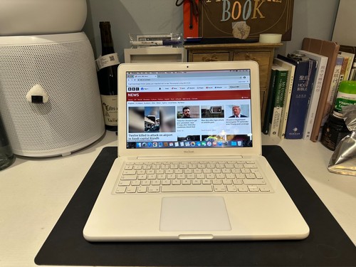 Apple macbook unibody - 13",