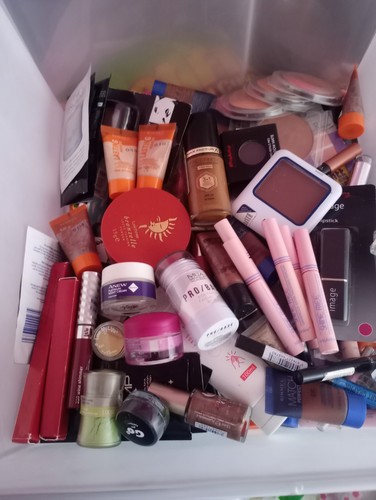 New joblot 100 make - new,