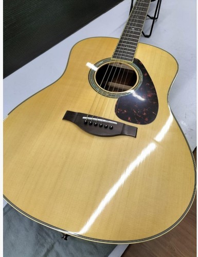 Yamaha are acoustic - ll-6,
