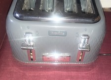 Breville Curve 4-Slice Toaster