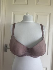 Ladies Size 38DD Secret