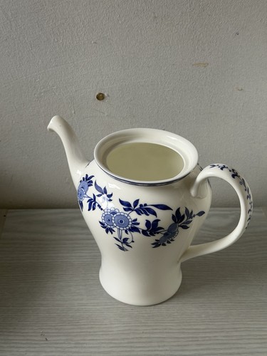Minton blue delft - delft, bone