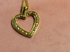 Clogau solid 9ct gold hallmarked open heart pendant with chain Tree of Life