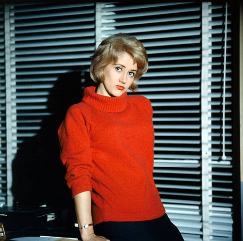 Liz fraser posed location - liz, on