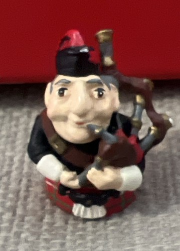Stephen frost bagpipe - bagpipe, player