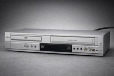 Insignia IS-DVD040924 VCR-DVD