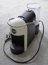 Lavazza Jolie Pod Coffee Machine A Modo Mio. Black/Cream.