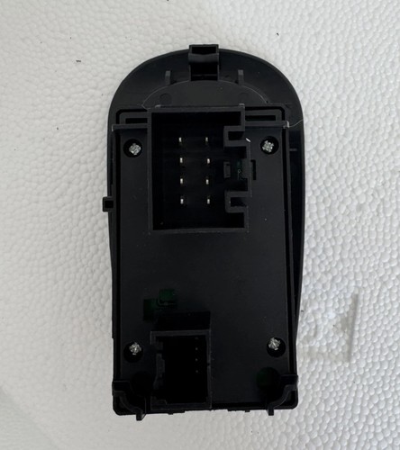 Ford switches drivers door - ford,