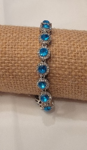 Shinny vibrant blue topaz - shinny,